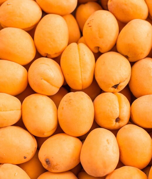 fresh-ripe-apricot-top-view-market-1